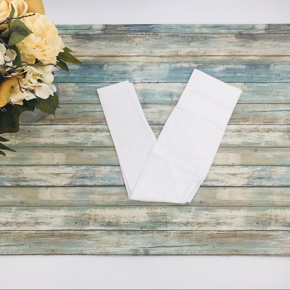 Zenana Outfitters Pants - Diamond Band Capri Leggings